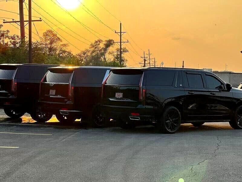 Cadillac Escalade ESV view 4