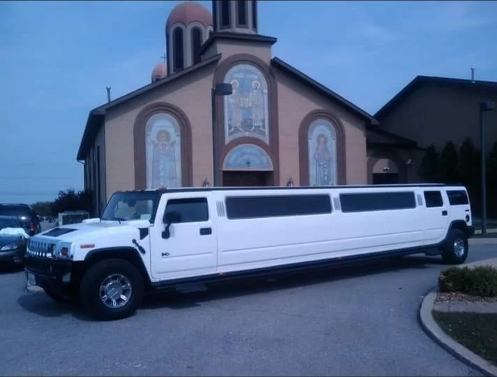 Hummer H2 Limousine, Royal Carriage Chicago limo fleet comparison
