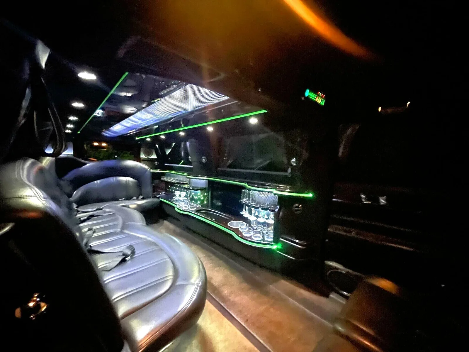 Lincoln Stretch Limousine at wedding venue — bridal limo Chicago