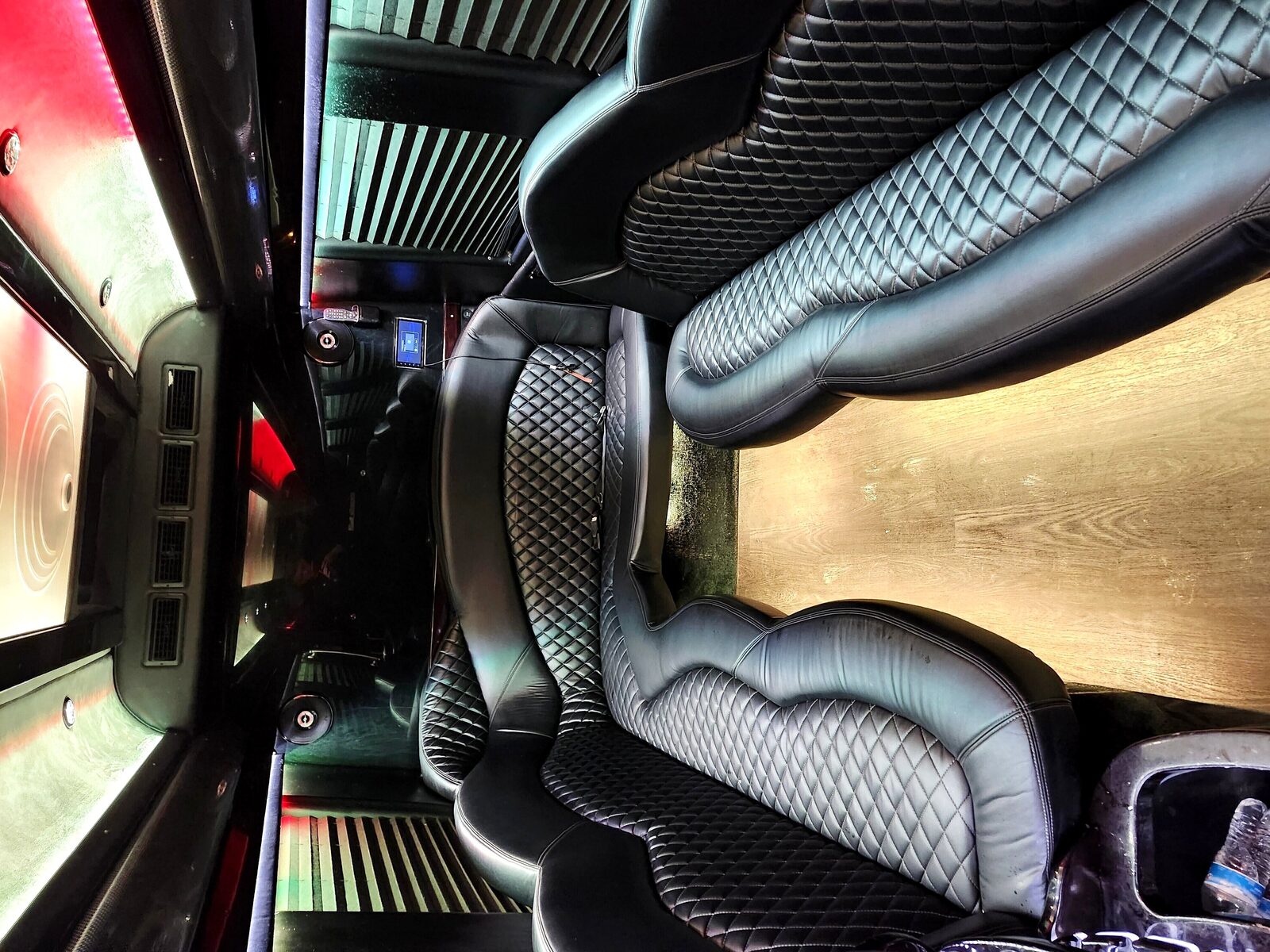 Mercedes-Benz Sprinter Executive view 3