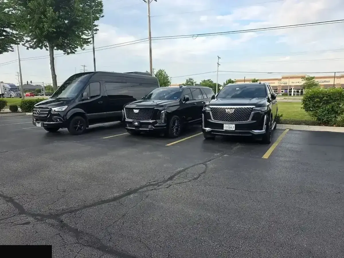 Royal Carriage limo fleet near you — luxury sedans, SUVs, stretch limos, and party buses serving Chicago