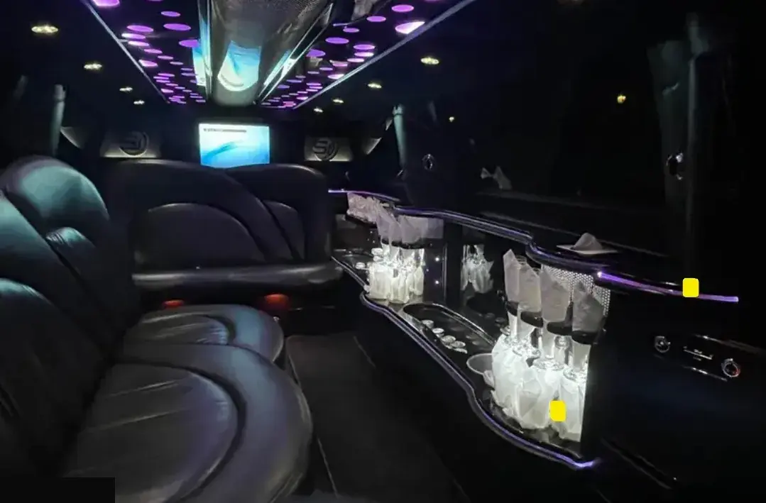 Hummer Limousine - Royal Carriage Limousine