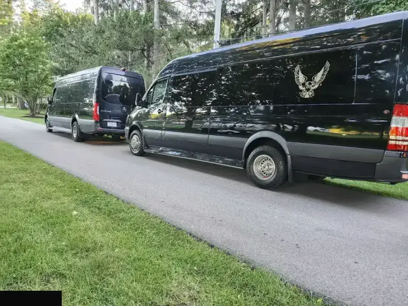 Mercedes-Benz Sprinter Executive view 3