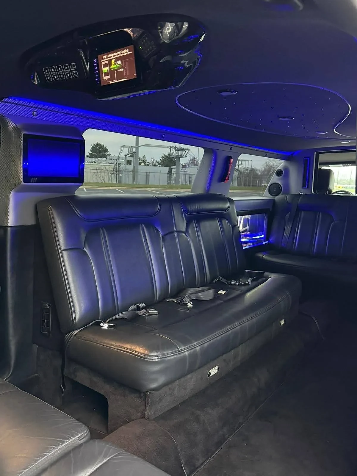 Stretch limo ready for Chicago nightlife and events