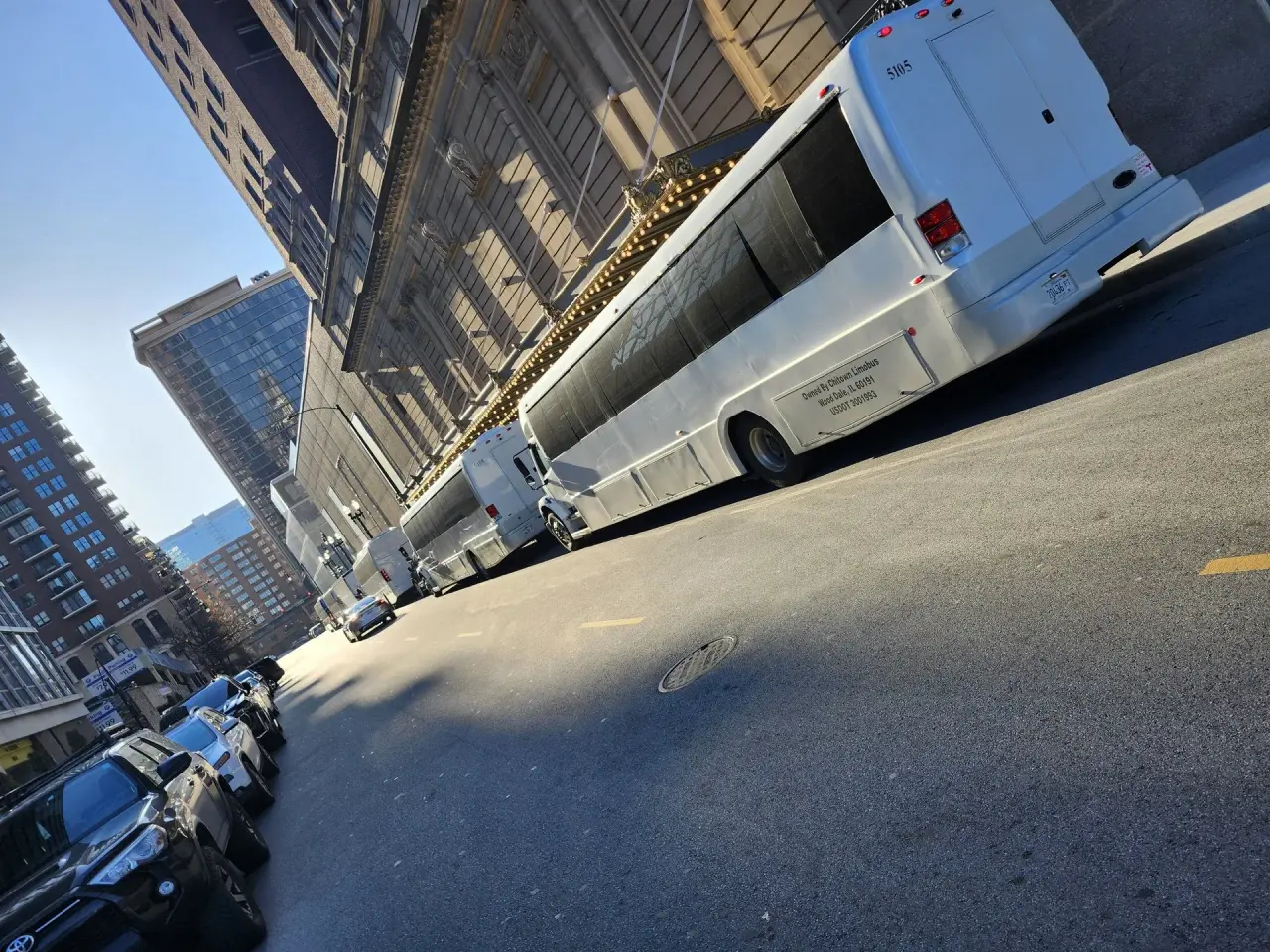 Chicago motor coach rental — 30 to 45 passenger luxury motor coach