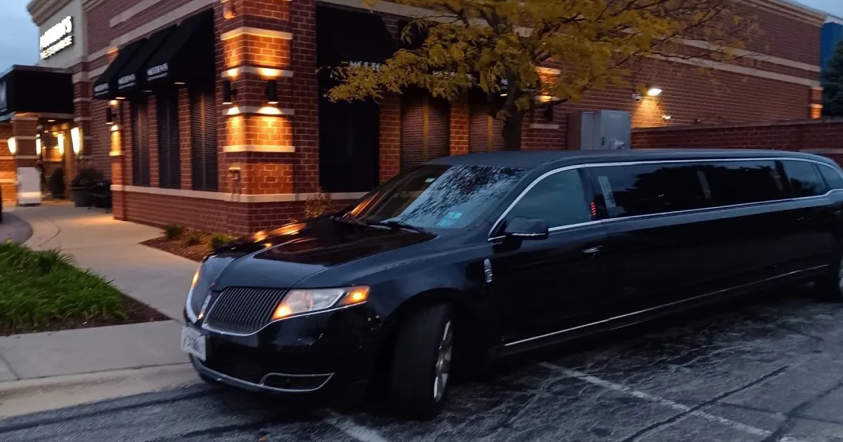 Funeral Service limousine service in Chicago