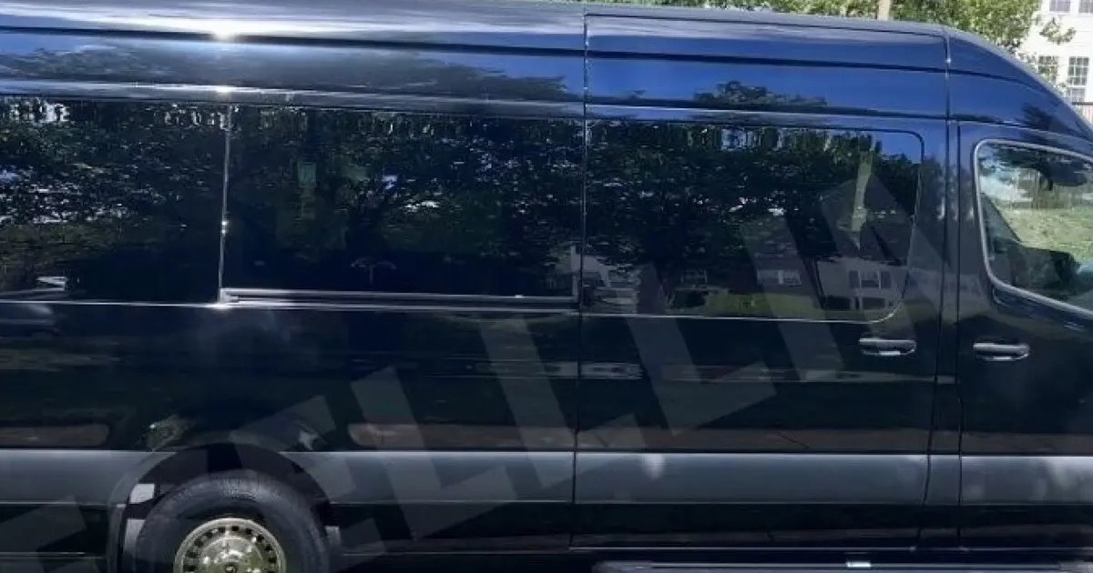 Wine Tour limousine service in Chicago
