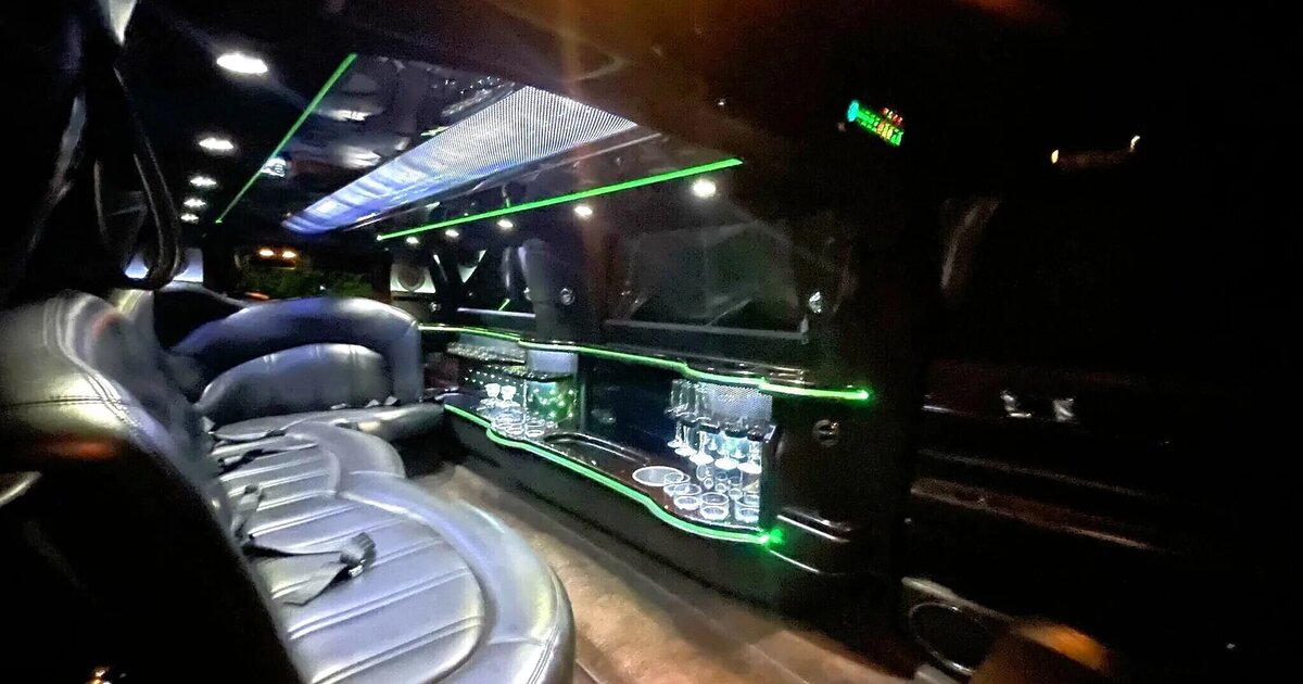 Rehearsal Dinner limousine service in Chicago