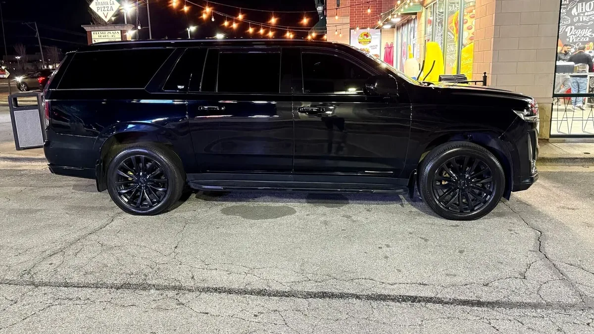 Long-distance limo service Chicago to Des Moines