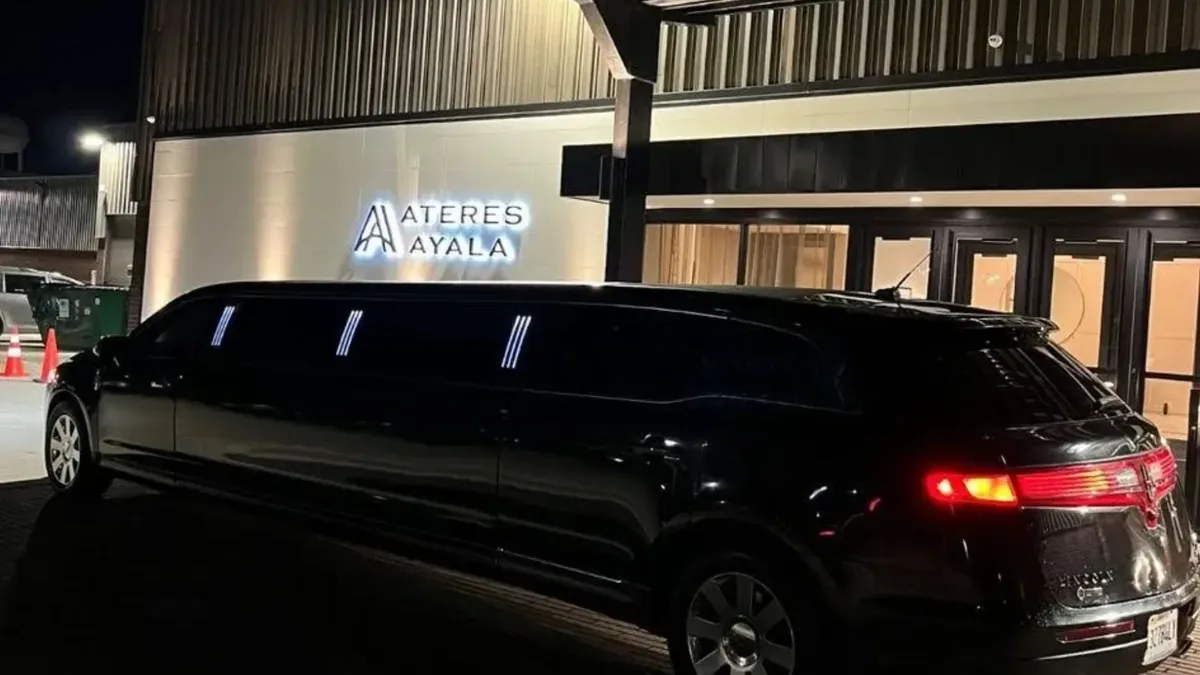 Barrington Limo Service — Flat-Rate O'Hare, Weddings & Party Bus — Royal Carriage Limousine, Chicago