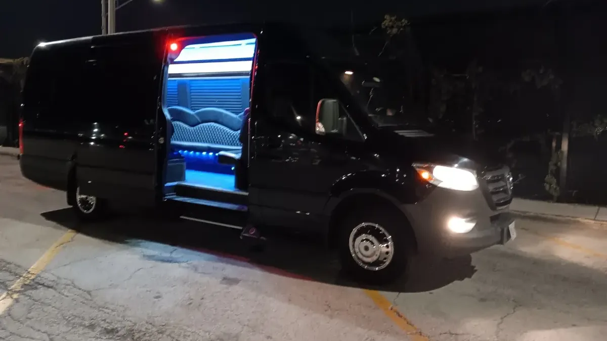 Royal Carriage car service in Carol Stream