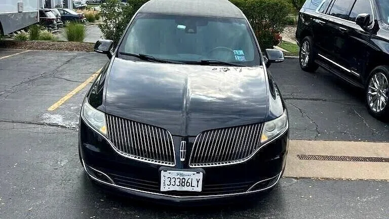 Royal Carriage car service in New Lenox